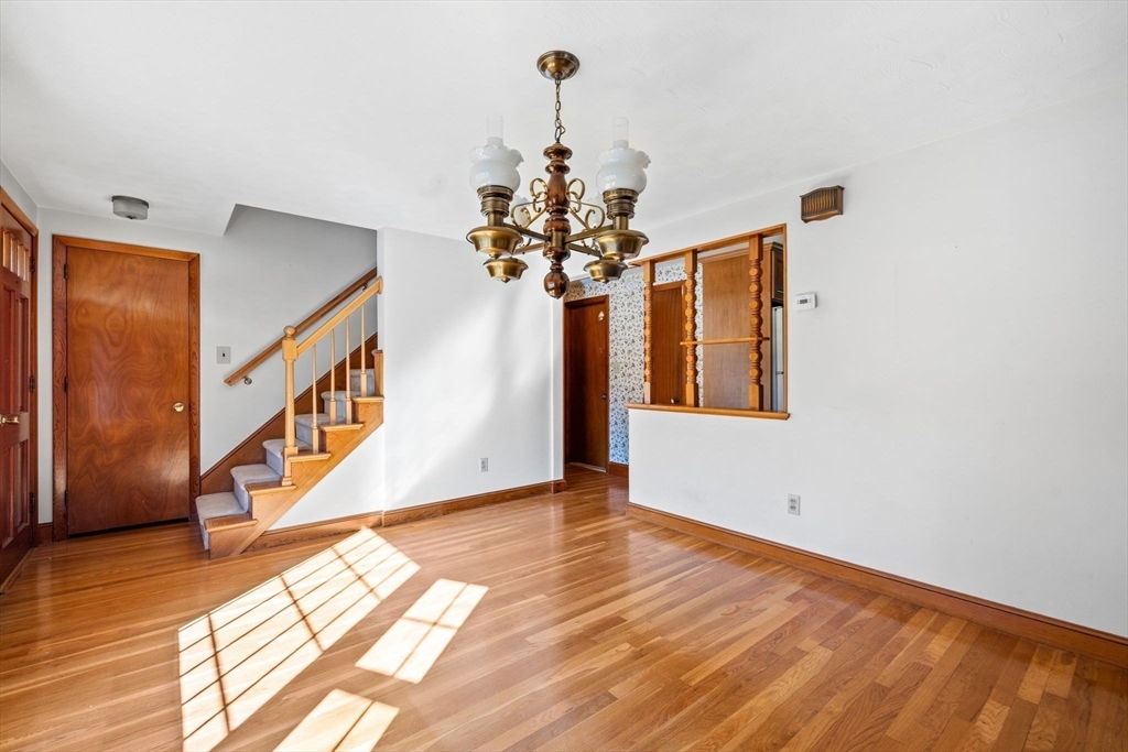 5 Colonial Road Peabody, MA 01960 - Photo 8 of 24