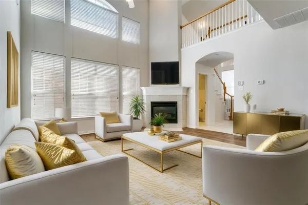 $2,995 | 511 Poplar Lane, Irving, TX 75063