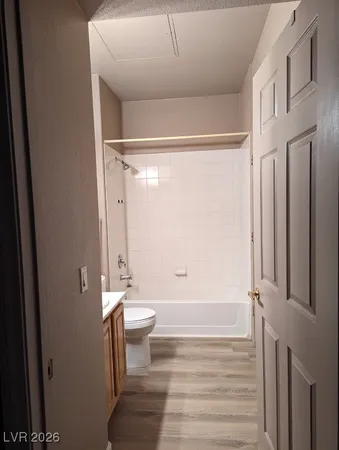 $1,530 | 3925 Lazy Pine Street, Unit 201, Las Vegas, NV 89108