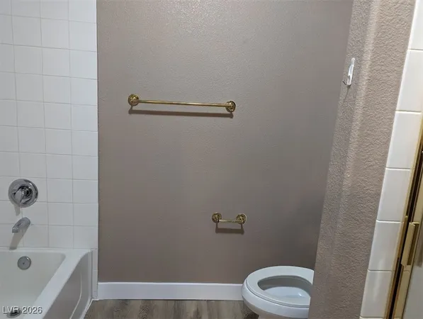$1,530 | 3925 Lazy Pine Street, Unit 201, Las Vegas, NV 89108