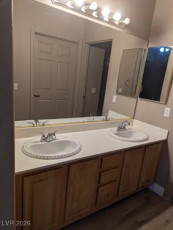 $1,530 | 3925 Lazy Pine Street, Unit 201, Las Vegas, NV 89108