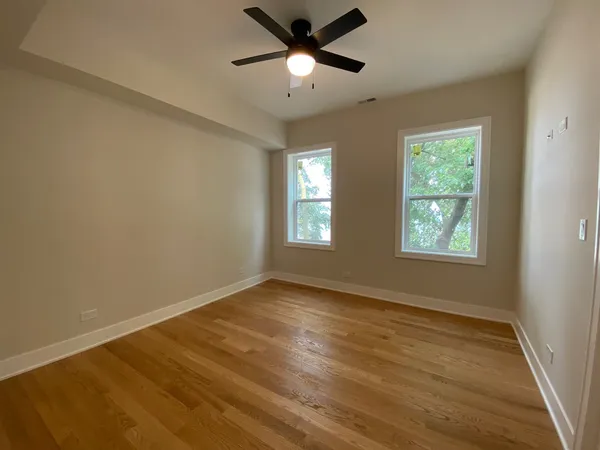 $3,695 | 1055 West Pratt Boulevard, Unit 2A, Chicago, IL 60626