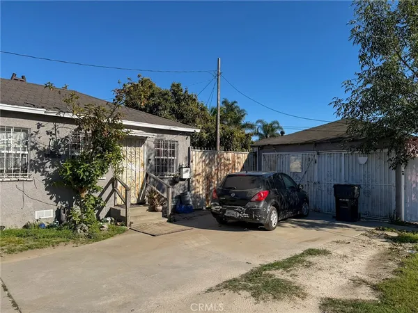 $620,000 | 804 East Oaks Street, Compton, CA 90221