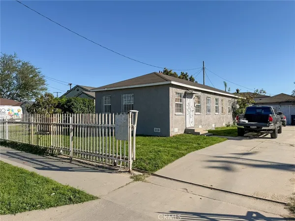 $620,000 | 804 East Oaks Street, Compton, CA 90221