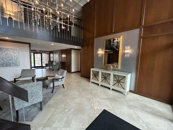 $689,900 | 2 Oak Brook Club Drive, Unit B111, Oak Brook, IL 60523