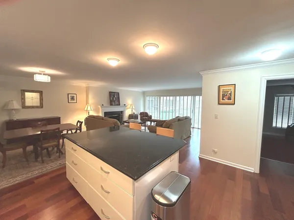 $689,900 | 2 Oak Brook Club Drive, Unit B111, Oak Brook, IL 60523