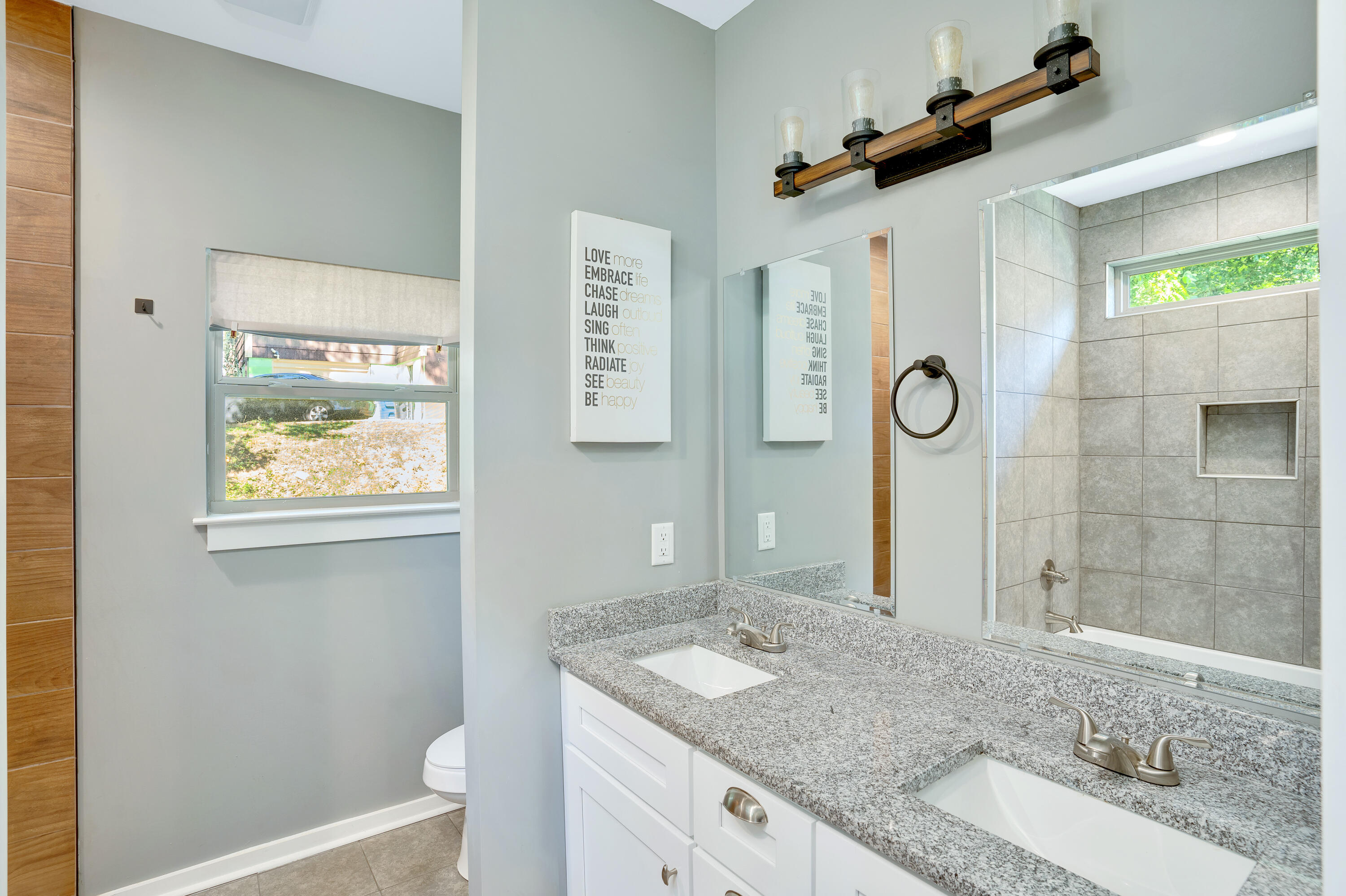 4010 Rogers Road Chattanooga, TN 37411 - Photo 18 of 33 Master Bath