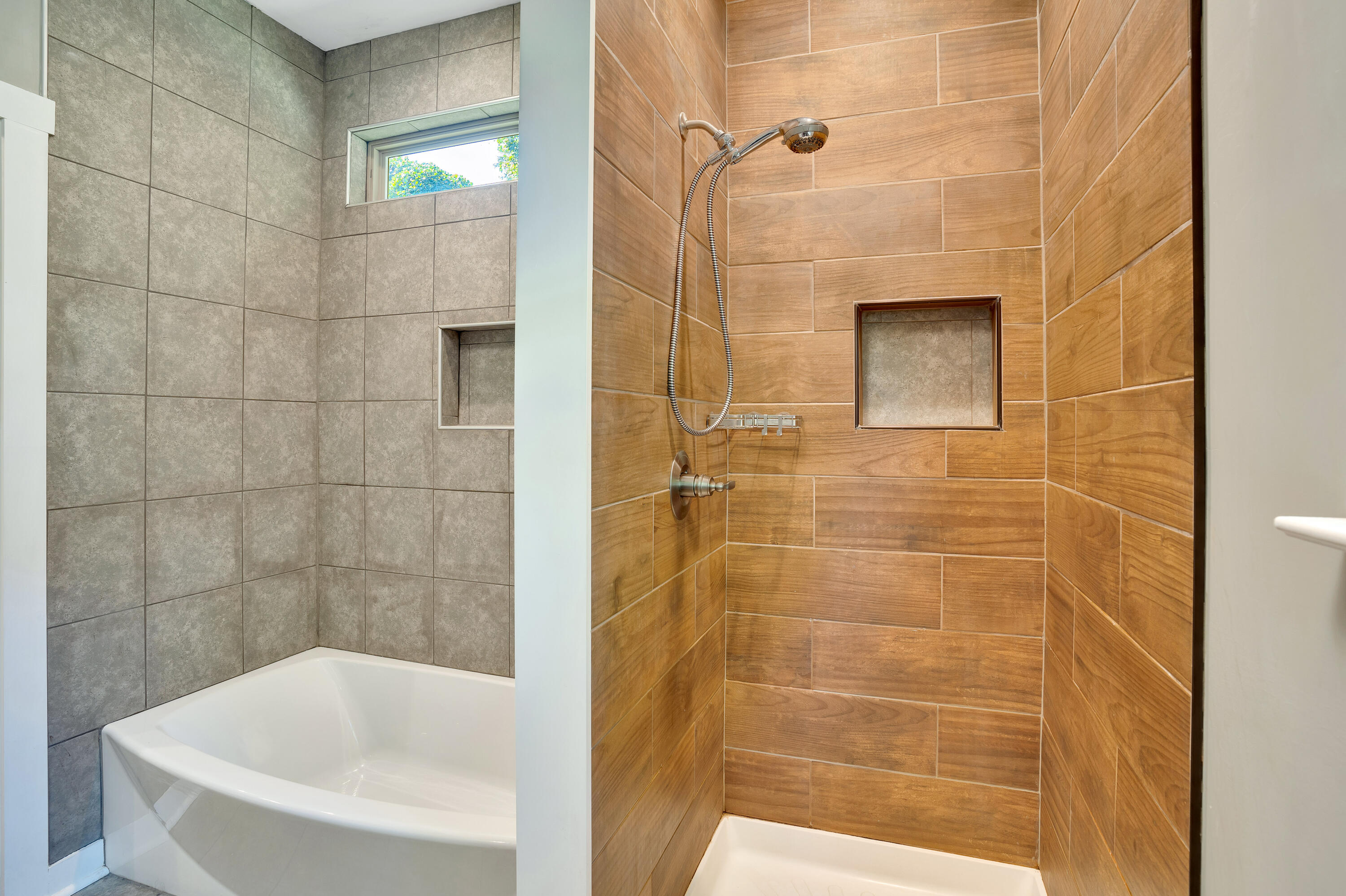 4010 Rogers Road Chattanooga, TN 37411 - Photo 20 of 33 Master Bath