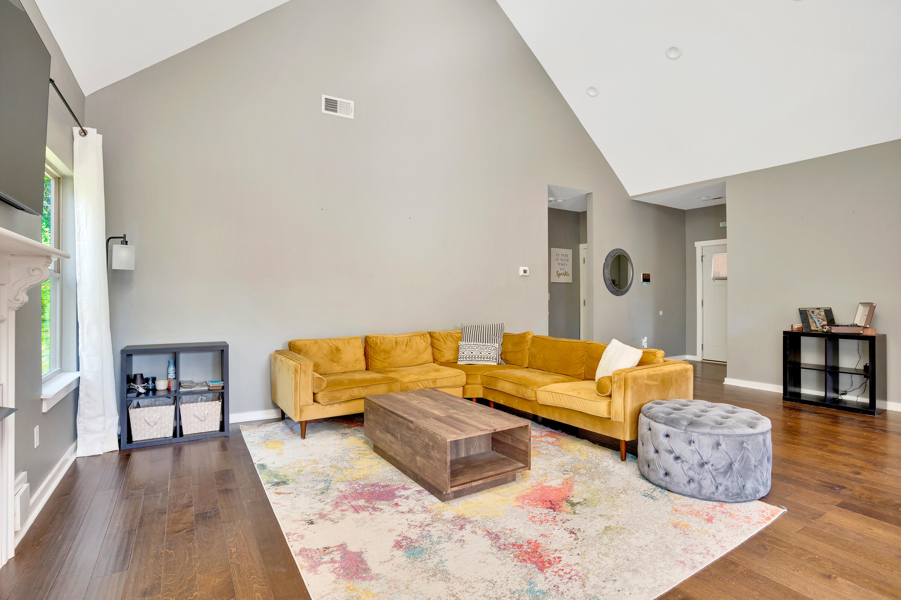 4010 Rogers Road Chattanooga, TN 37411 - Photo 5 of 33 Living room