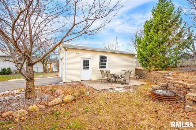 $120,000 | 1203 Dell Avenue, Pekin, IL 61554