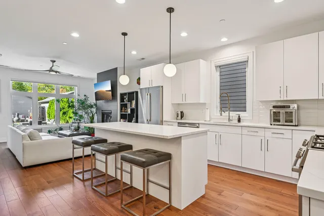 $735,000 | 1112 Pitner Avenue, Evanston, IL 60202