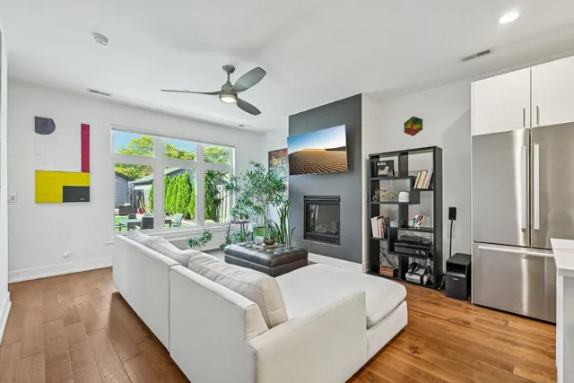 $735,000 | 1112 Pitner Avenue, Evanston, IL 60202