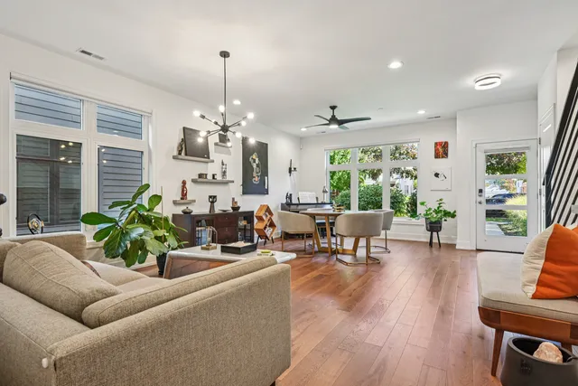 $735,000 | 1112 Pitner Avenue, Evanston, IL 60202