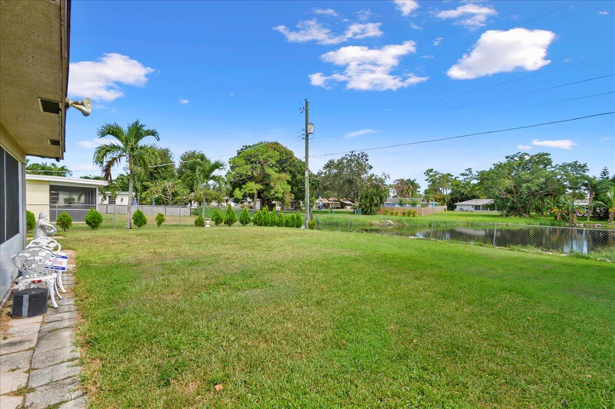 69 Springdale Road Lake Worth, FL 33467 - Photo 8 of 38 08-JLC2731
