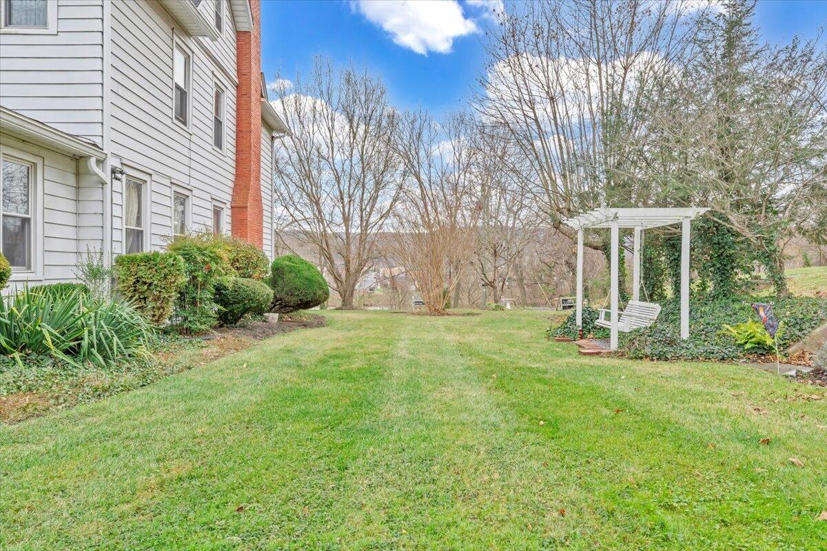 204 Rosedale Avenue Covington, VA 24426 - Photo 54 of 60 59-MIB06407