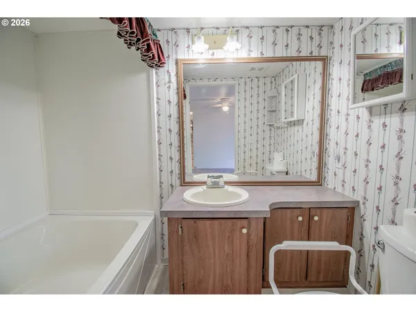 $69,000 | 4750 Franklin Boulevard, Unit F1, Eugene, OR 97403