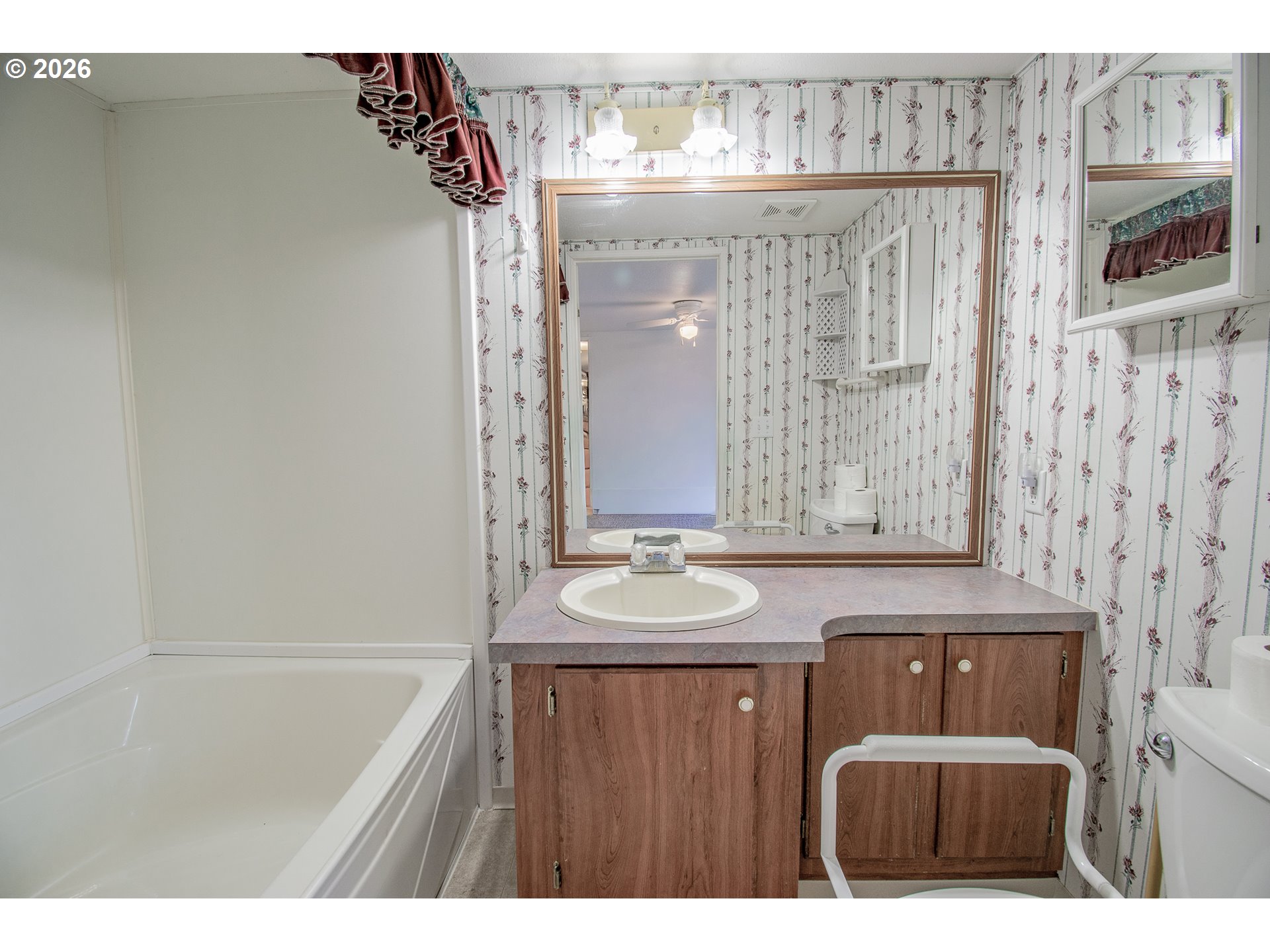 4750 Franklin Boulevard, Unit F1 Eugene, OR 97403 - Photo 15 of 33