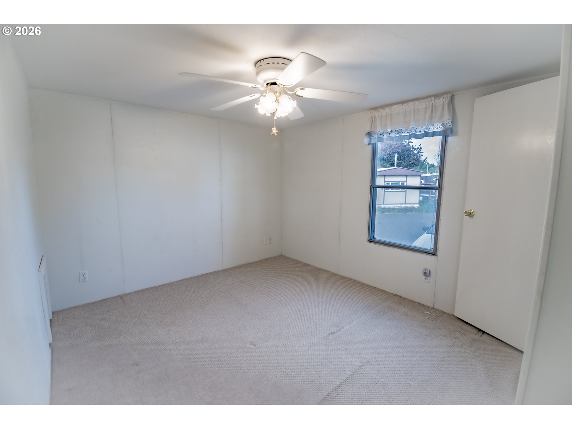 4750 Franklin Boulevard, Unit F1 Eugene, OR 97403 - Photo 16 of 33
