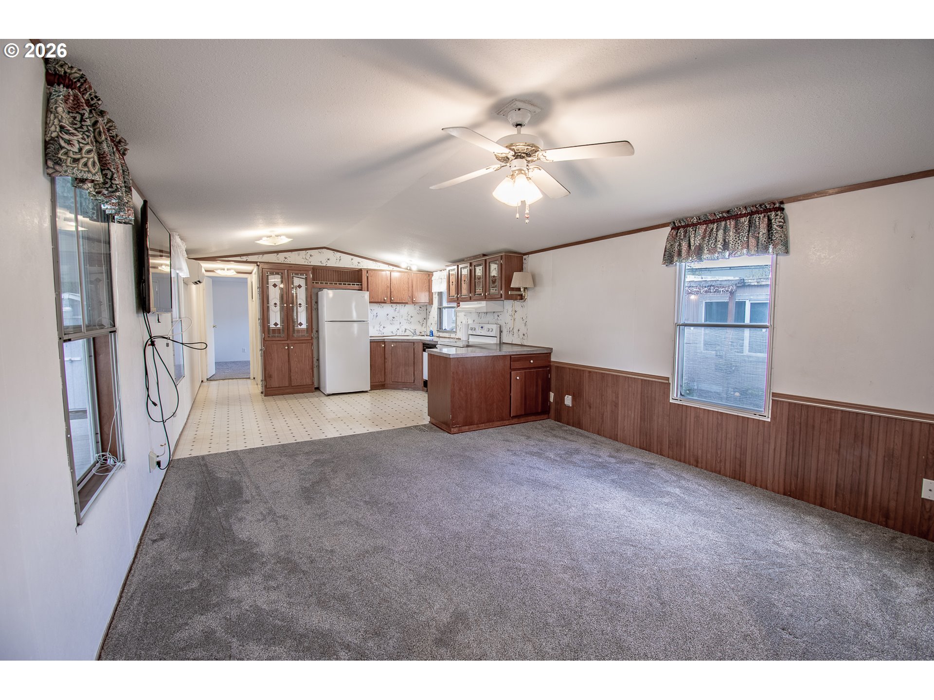 4750 Franklin Boulevard, Unit F1 Eugene, OR 97403 - Photo 2 of 33