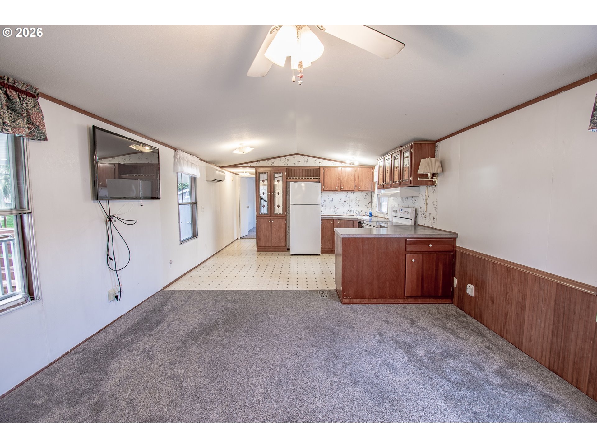4750 Franklin Boulevard, Unit F1 Eugene, OR 97403 - Photo 5 of 33