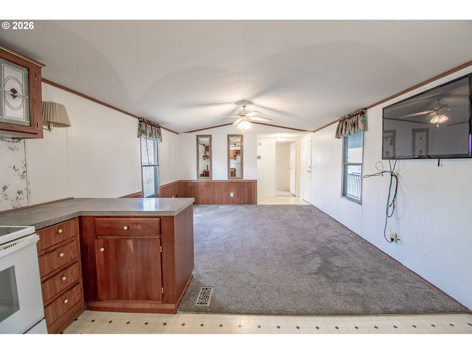 4750 Franklin Boulevard, Unit F1 Eugene, OR 97403 - Photo 6 of 33
