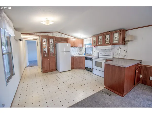 $69,000 | 4750 Franklin Boulevard, Unit F1, Eugene, OR 97403