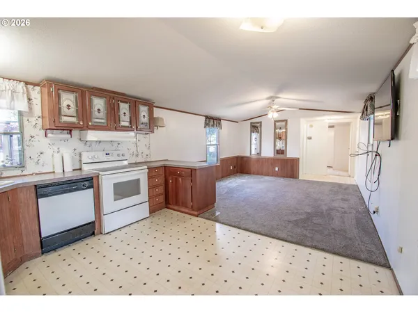 $69,000 | 4750 Franklin Boulevard, Unit F1, Eugene, OR 97403