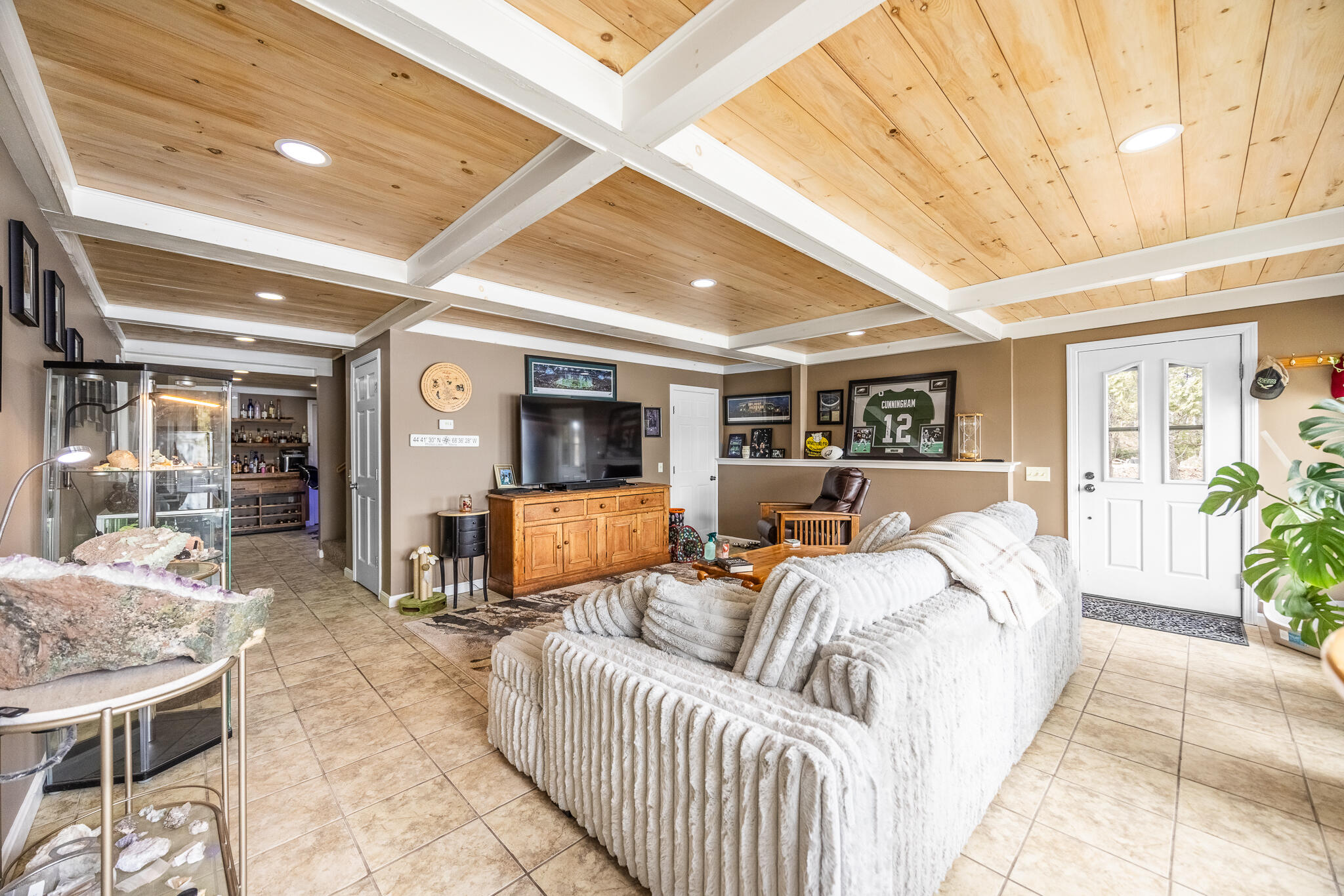 91 Mulberry Road Dedham, ME 04429 - Photo 27 of 46 Basement Living