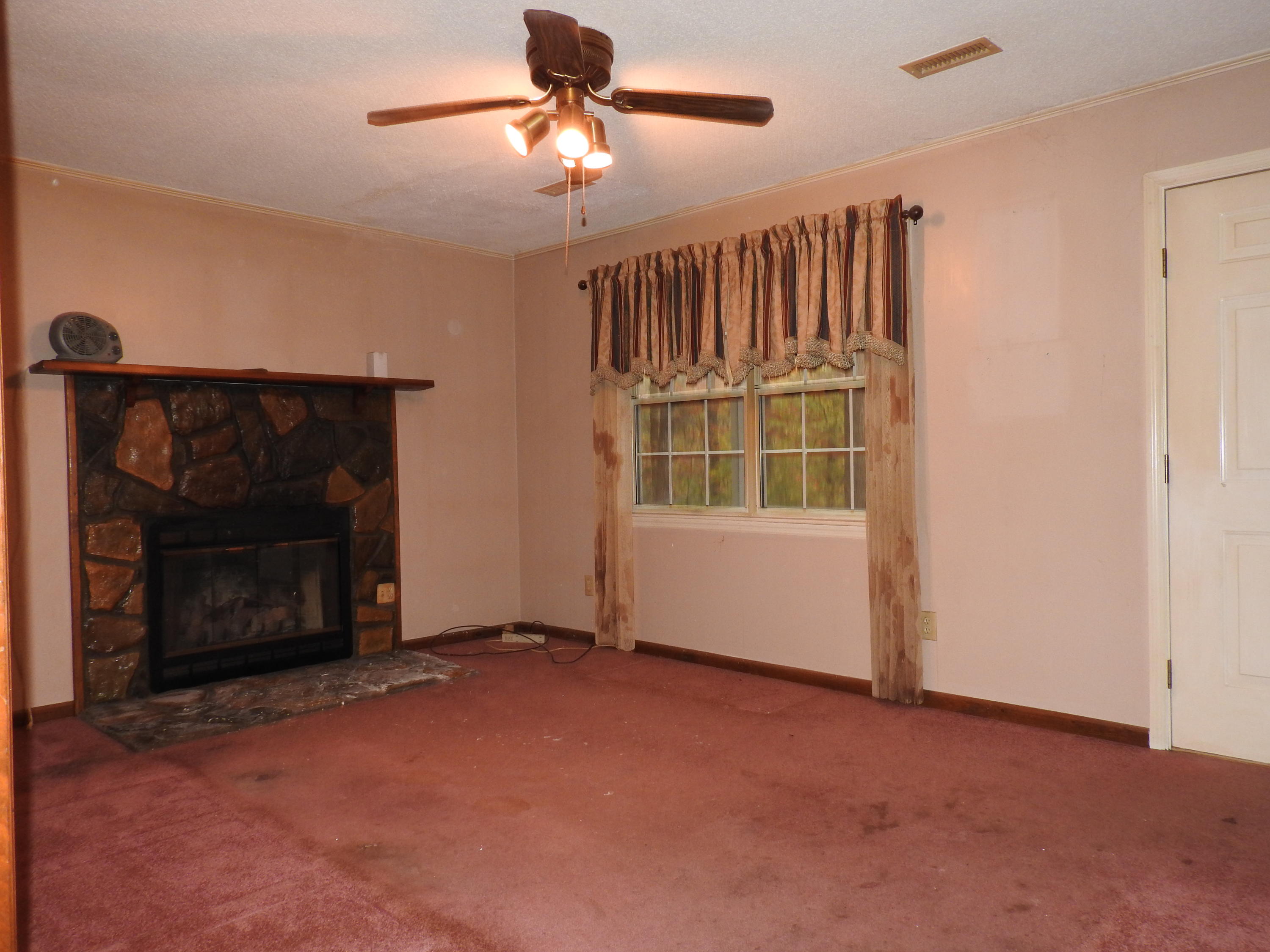 431 Green Shadow Road Cleveland, TN 37323 - Photo 5 of 20 Living Room
