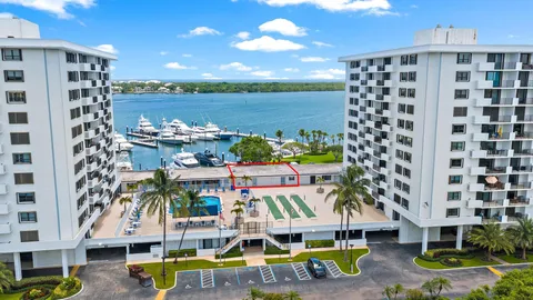 a picture of a city view