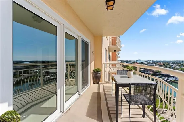 $349,990 | 4900 Brittany Drive South, Unit 812, St. Petersburg, FL 33715
