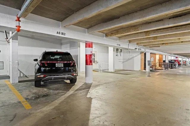 $349,990 | 4900 Brittany Drive South, Unit 812, St. Petersburg, FL 33715