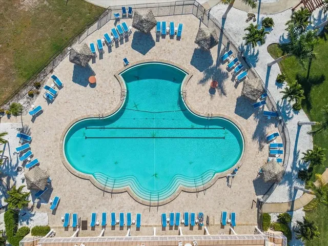 $349,990 | 4900 Brittany Drive South, Unit 812, St. Petersburg, FL 33715