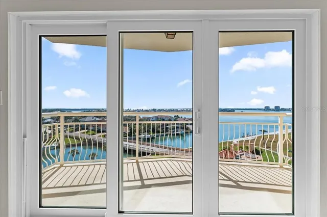 $349,990 | 4900 Brittany Drive South, Unit 812, St. Petersburg, FL 33715