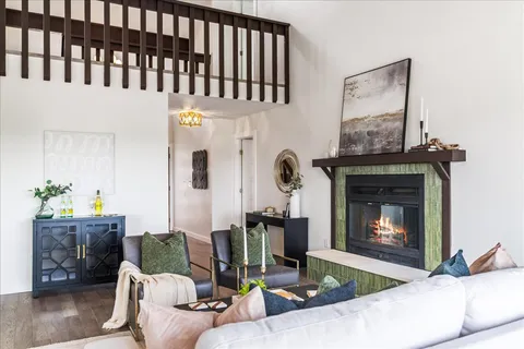 $1,099,000 | 5203 Cueva Drive, Austin, TX 78738