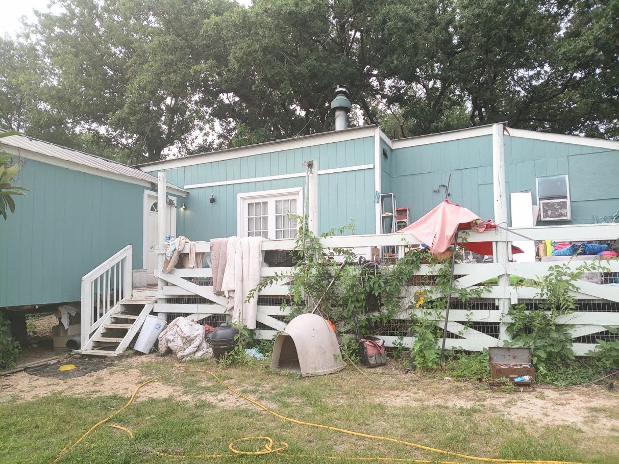 925 Cattlemens Row Lockhart, TX 78644 - Photo 1 of 26