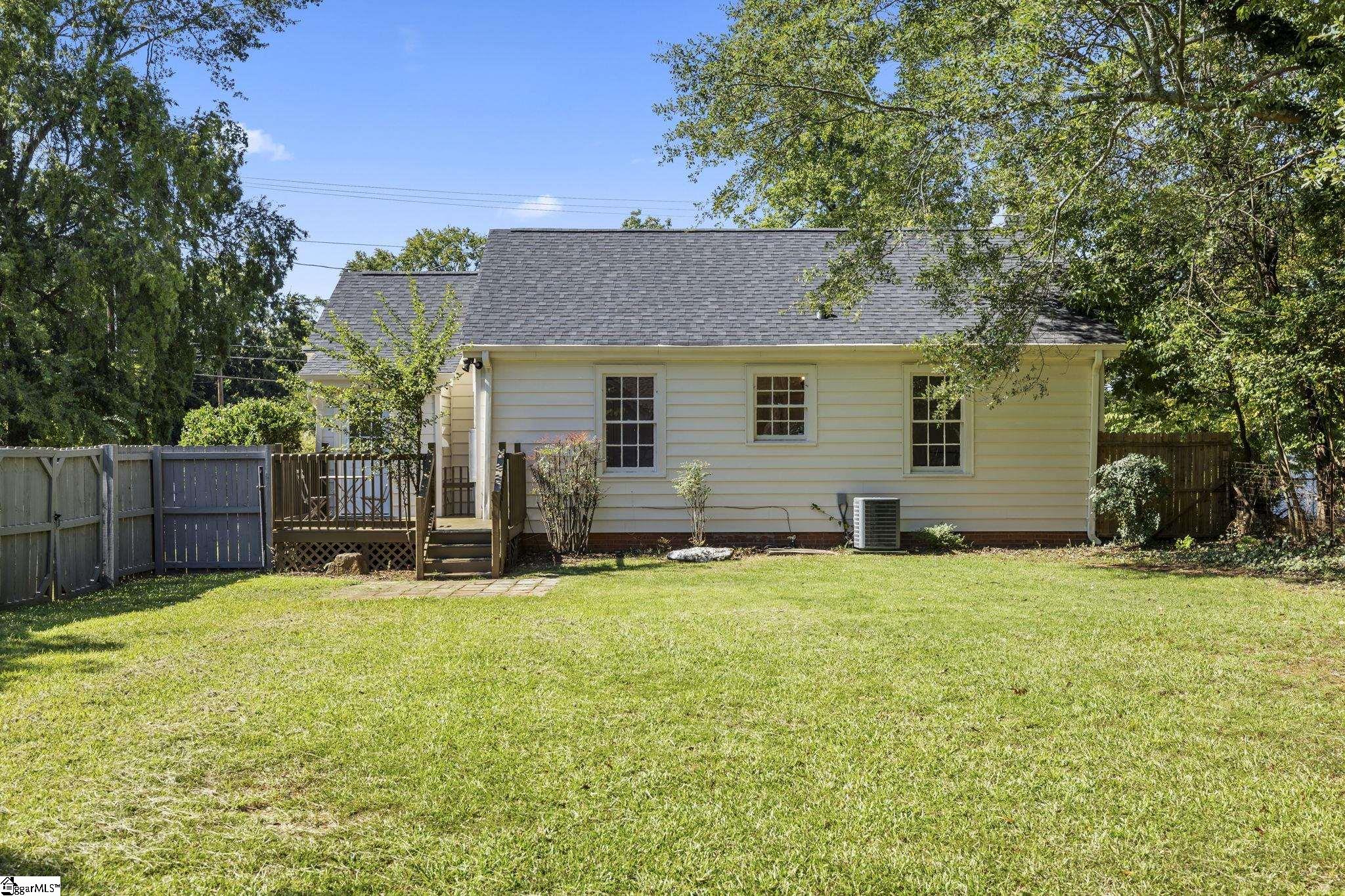 46 East Faris Road Greenville, SC 29605 - Photo 24 of 31 Gallery Image 24