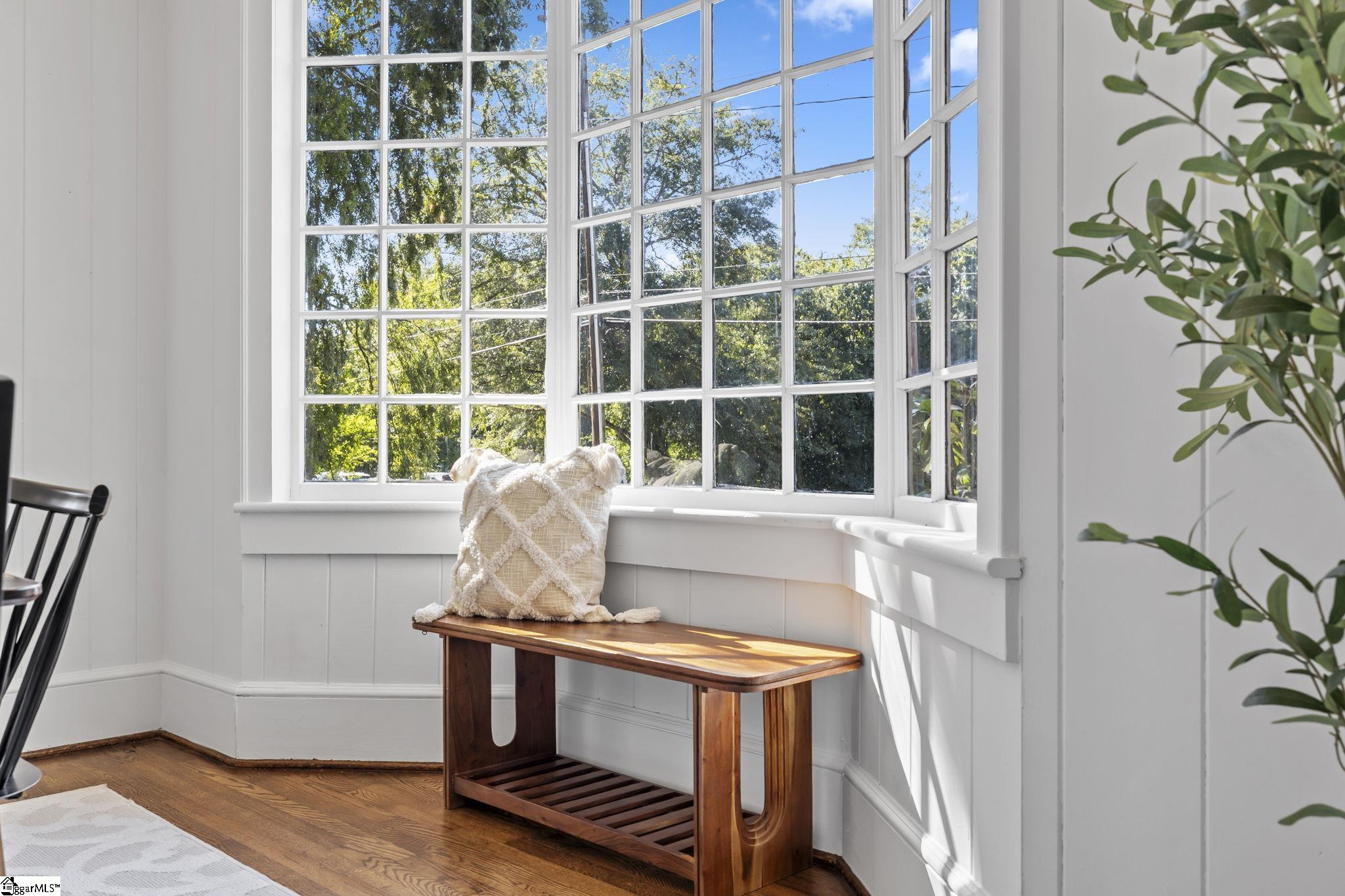 46 East Faris Road Greenville, SC 29605 - Photo 10 of 31 Gallery Image 10