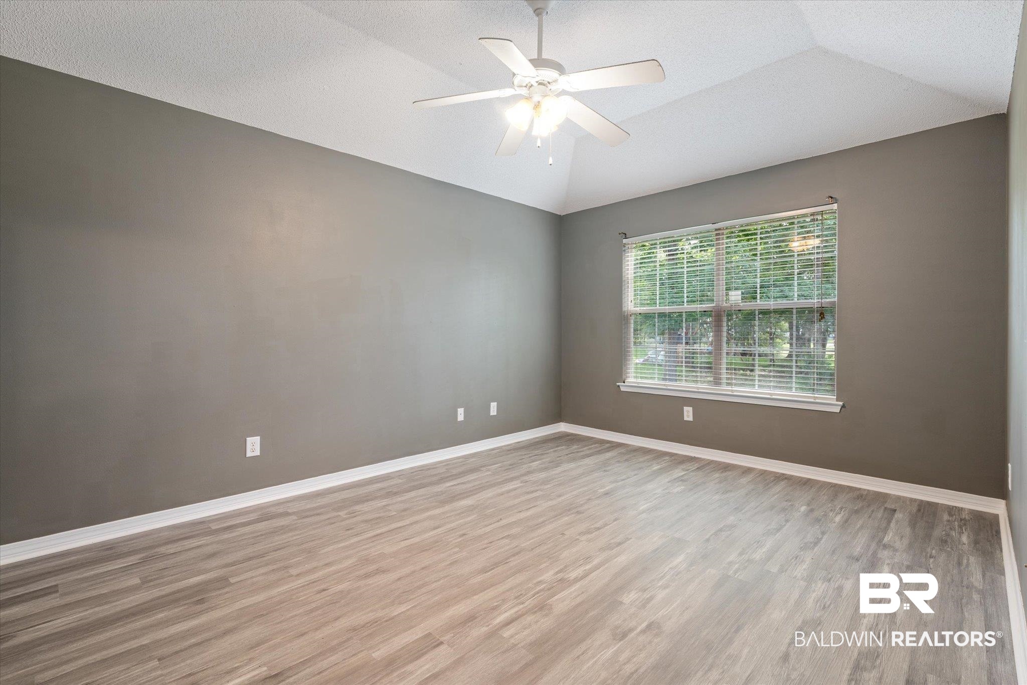 921 East Hamilton Bridges Drive Mobile, AL 36695 - Photo 8 of 23