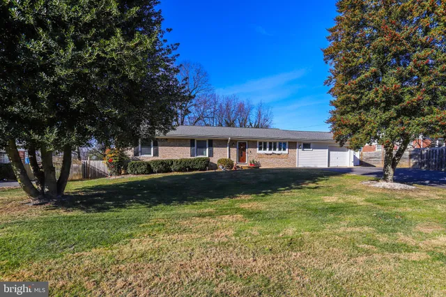 $699,990 | 20420 Greenfield Road, Germantown, MD 20876