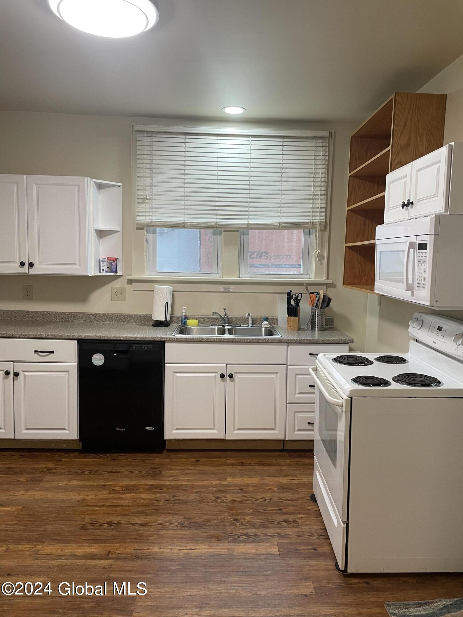 2303-2305 15th Street Troy, NY 12180 - Photo 12 of 35 IMG_4942