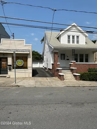 $353,750 | 2303-2305 15th Street, Troy, NY 12180