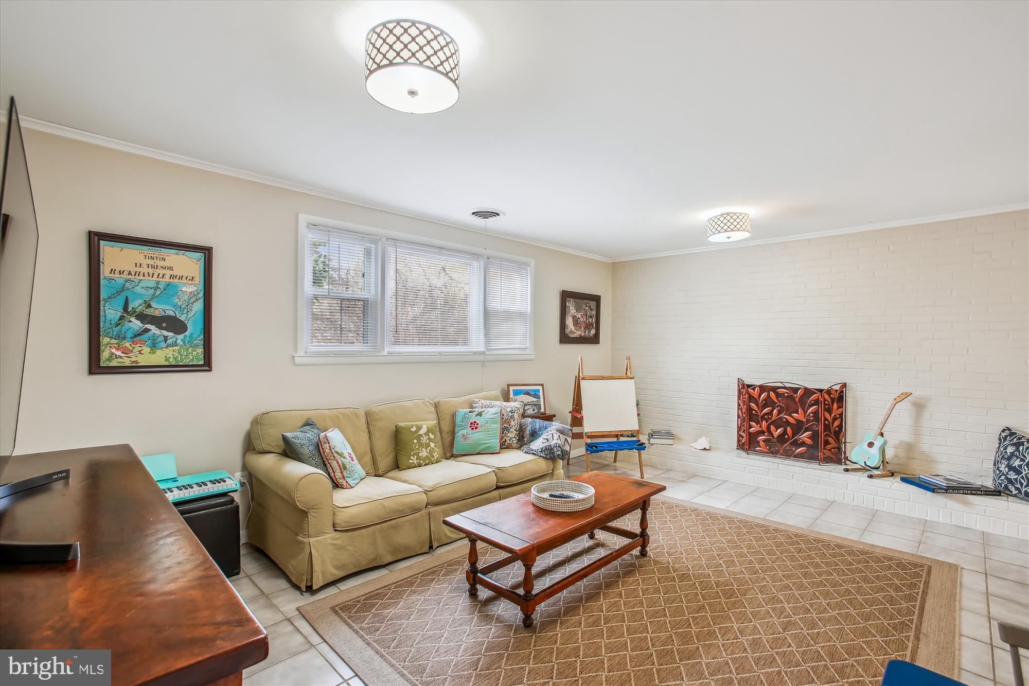8313 Fort Hunt Road Alexandria, VA 22308 - Photo 23 of 32 Large Family Room