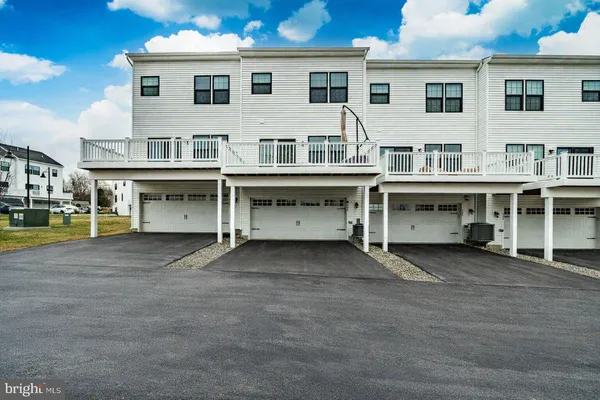 $609,900 | 404 Pitch Pine Way, Exton, PA 19341