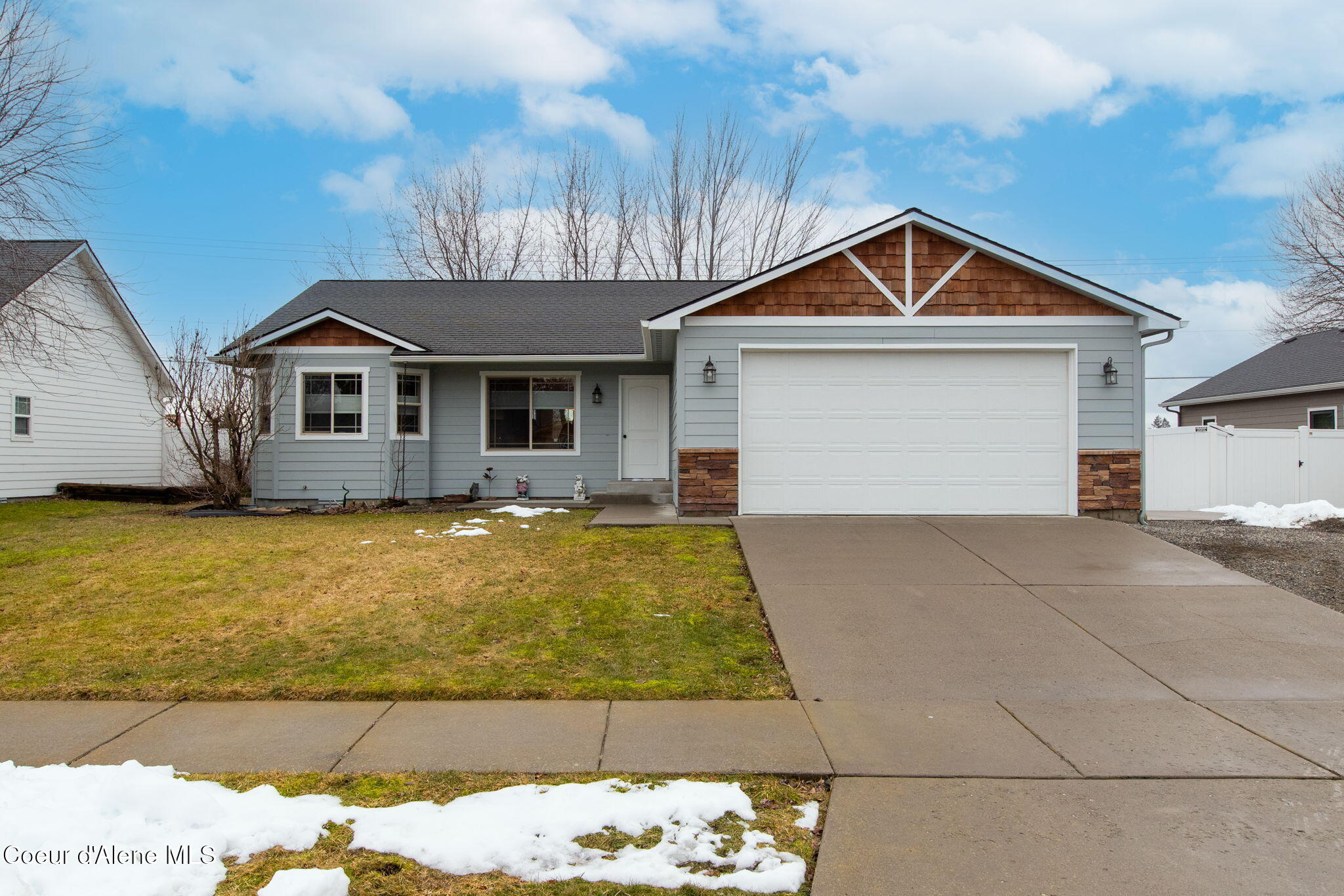 1-web-or-mls-Front-of-Home