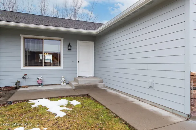 $479,900 | 14743 North Nixon Loop, Rathdrum, ID 83858