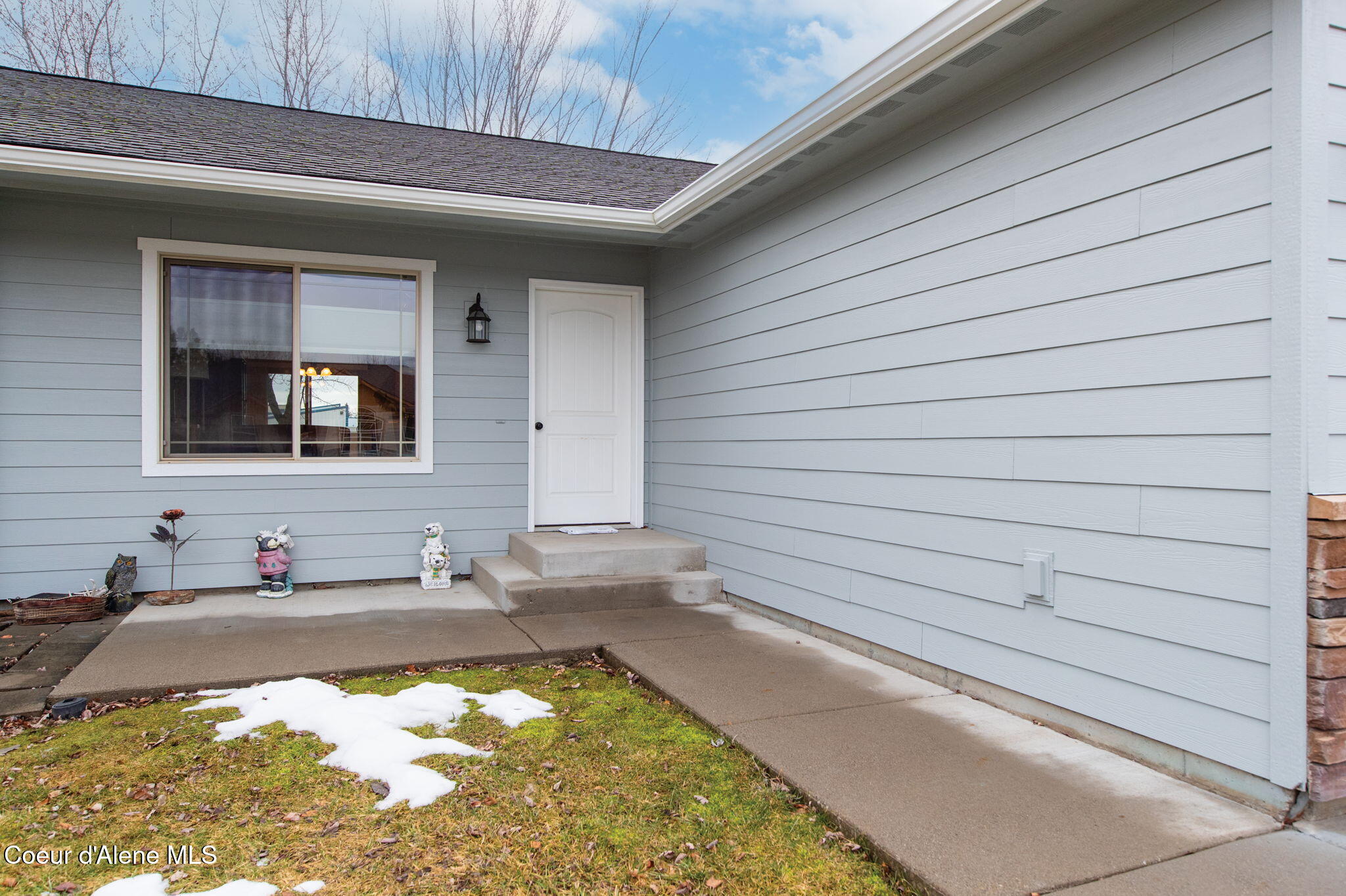 14743 North Nixon Loop Rathdrum, ID 83858 - Photo 3 of 21 3-web-or-mls-Front-Porch