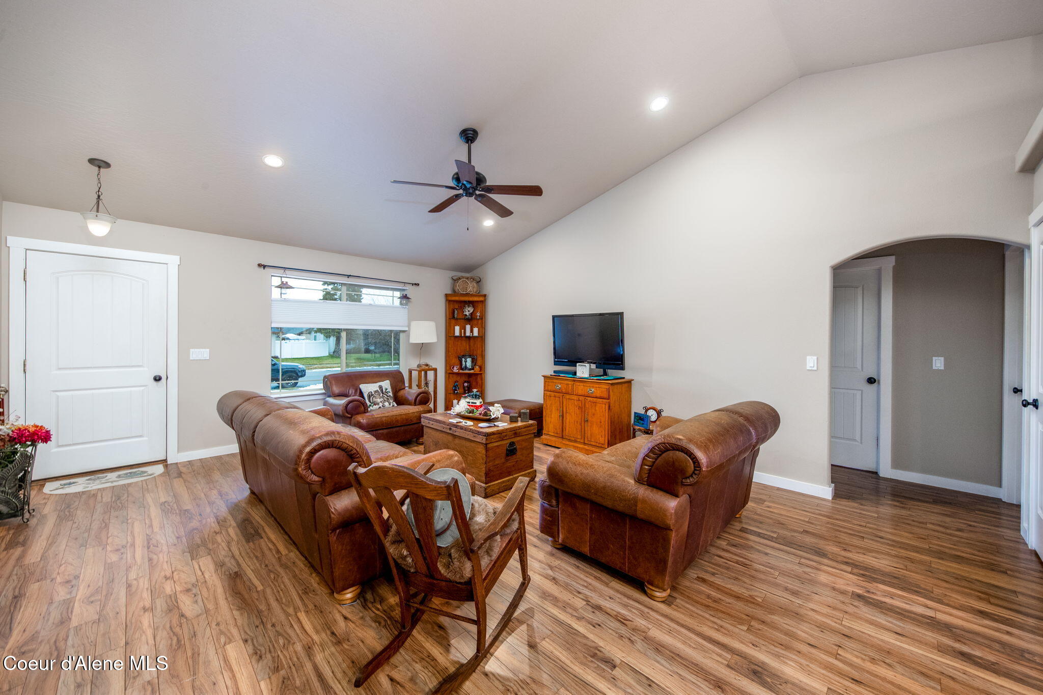 14743 North Nixon Loop Rathdrum, ID 83858 - Photo 5 of 21 5-web-or-mls-Living-Room