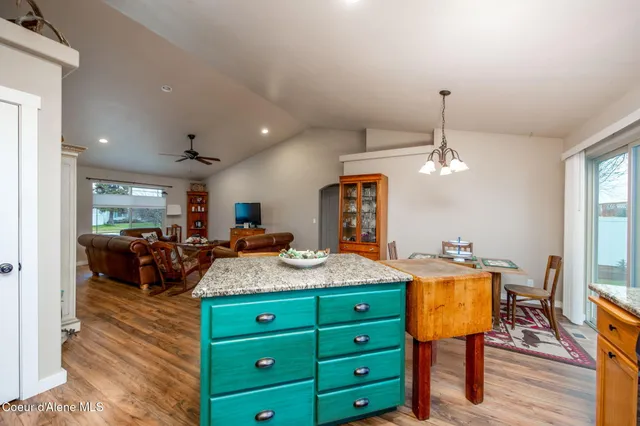 $479,900 | 14743 North Nixon Loop, Rathdrum, ID 83858