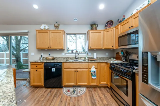 $479,900 | 14743 North Nixon Loop, Rathdrum, ID 83858